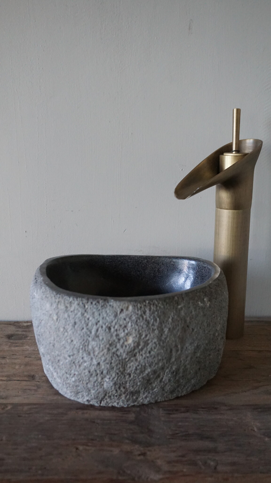 Rene Houtman Kleine Stenen Waskom + Spoelgat | H13 x B23 x D21 cm