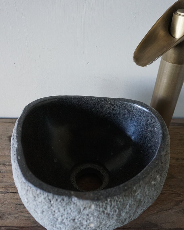Rene Houtman Kleine Stenen Waskom + Spoelgat | H13 x B23 x D21 cm