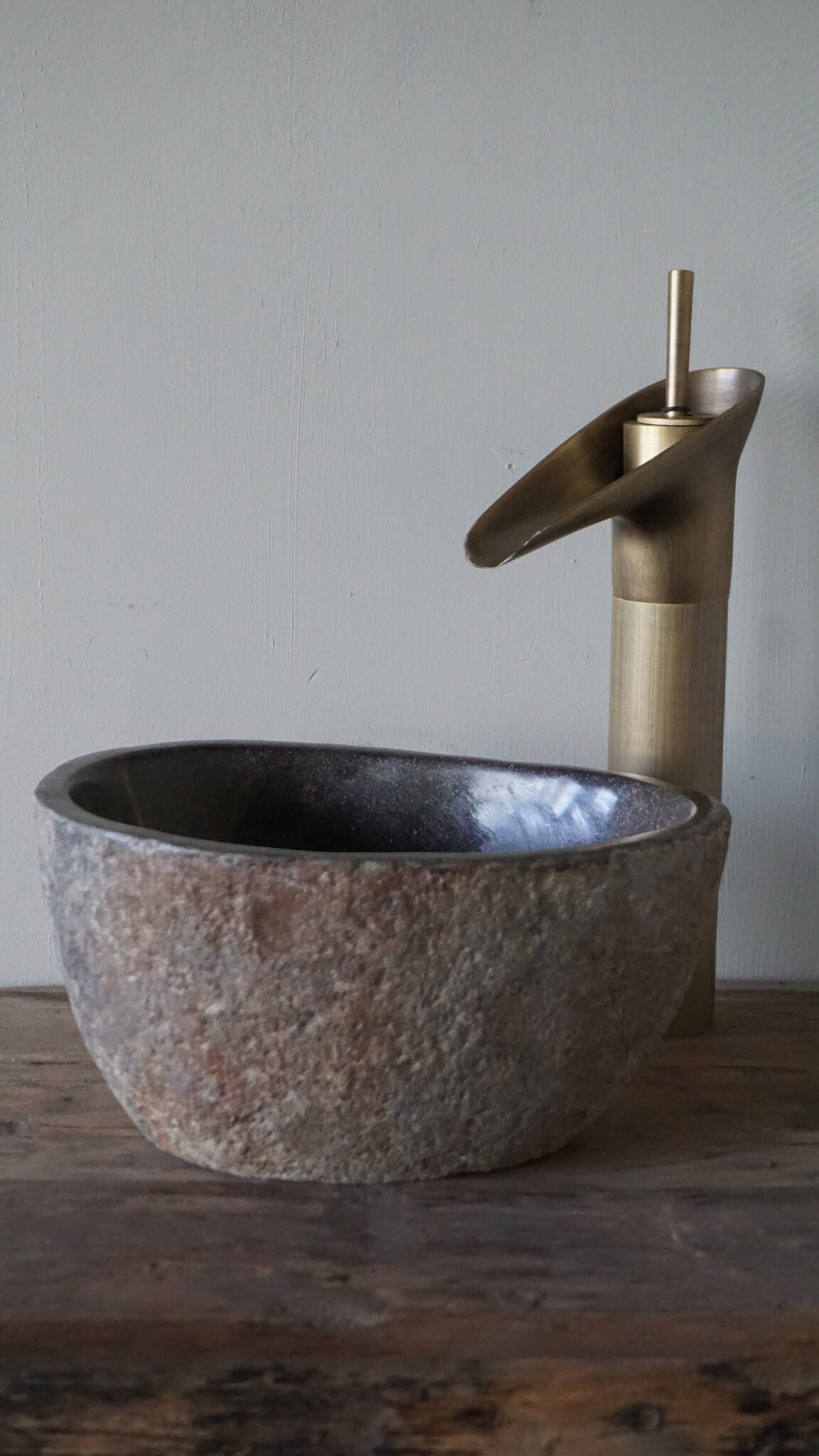Rene Houtman Kleine Stenen Waskom + Spoelgat | H13 x B24 x D20 cm
