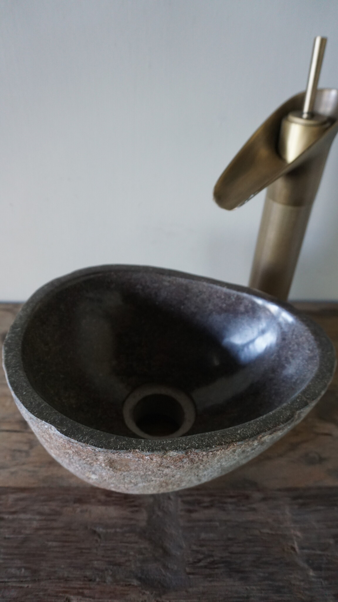 Rene Houtman Kleine Stenen Waskom + Spoelgat | H13 x B24 x D20 cm