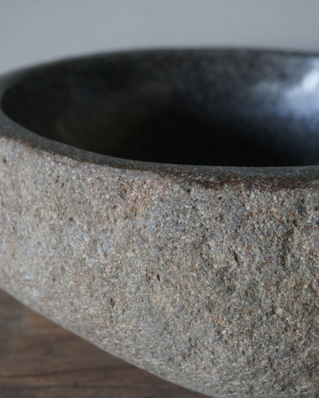 Rene Houtman Kleine Stenen Waskom + Spoelgat | H13,5 x B24 x D22 cm