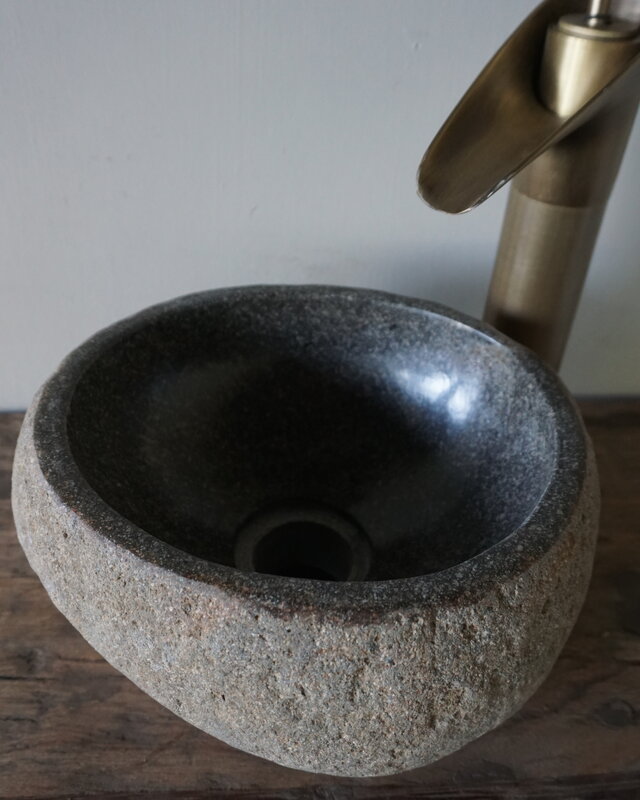 Rene Houtman Kleine Stenen Waskom + Spoelgat | H13,5 x B24 x D22 cm
