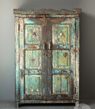 Be-Uniq Kleurrijk Verweerd Kastje | India | H128xB85xD36 cm