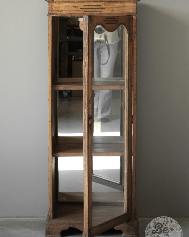 Be-Uniq Oude Vitrinekast Met Spiegelwand | India | H126 cm