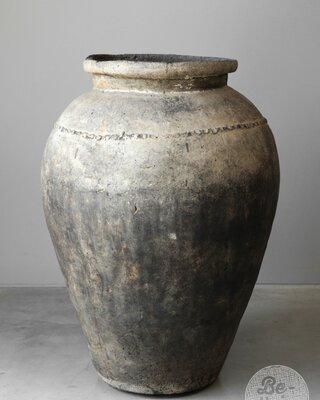 Be-Uniq Verweerde Oude Claypot | India | H93 x D62 cm