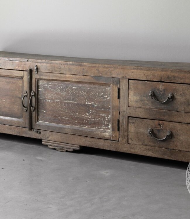 Be-Uniq Oud TV-Dressoir | India | H38xB151xD40 cm