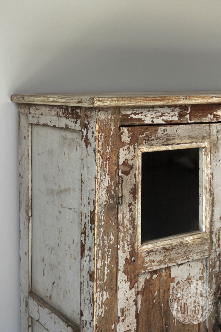 Be-Uniq Unieke Verweerde Kast | India | H100xB65xD33 cm
