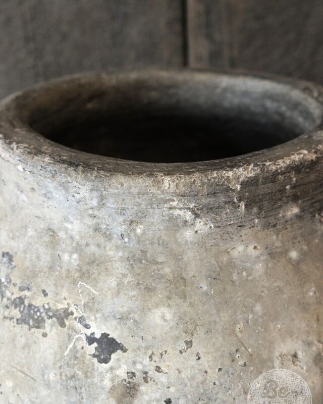Be-Uniq Authentieke Verweerde Claypot | India | H56xD35 cm