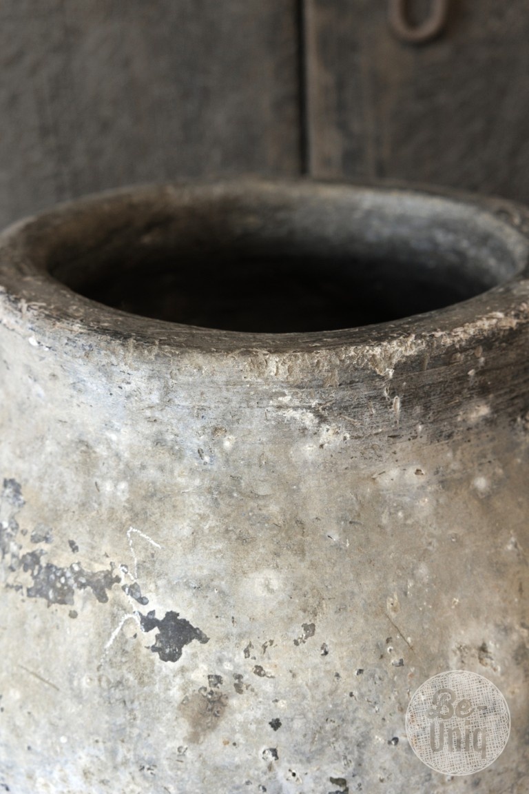 Be-Uniq Authentieke Verweerde Claypot | India | H56xD35 cm