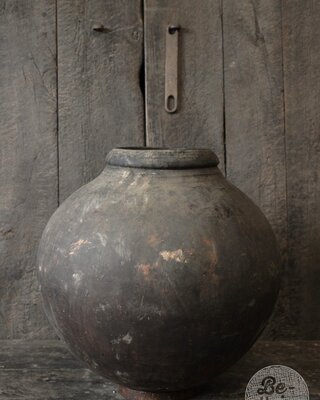 Be-Uniq Authentieke Verweerde Kruik | India | H48xD44 cm