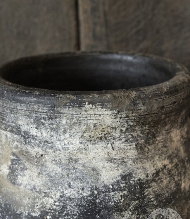 Be-Uniq Authentieke Verweerde Claypot | India | H48xD30 cm