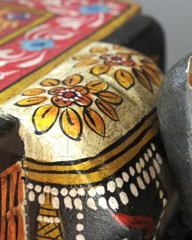 Be-Uniq Bijzettafel Olifant | India | H38 x B73 x D31 cm