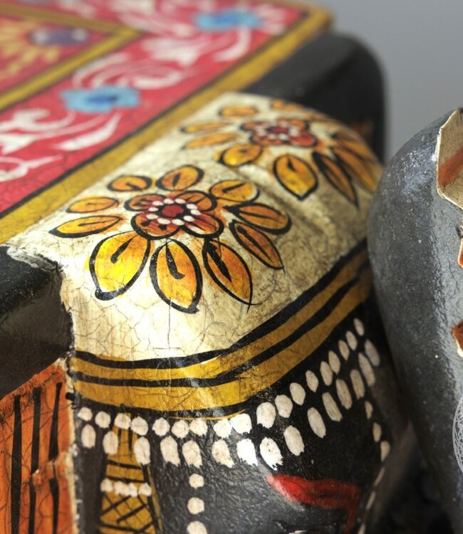 Be-Uniq Bijzettafel Olifant | India | H38 x B73 x D31 cm