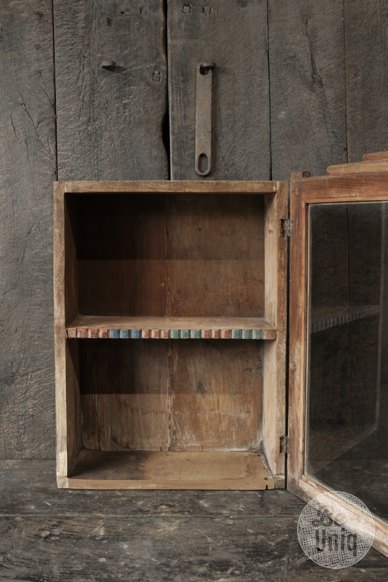 Be-Uniq Authentiek Vitrinekastje | India | H61xB42xD16 cm