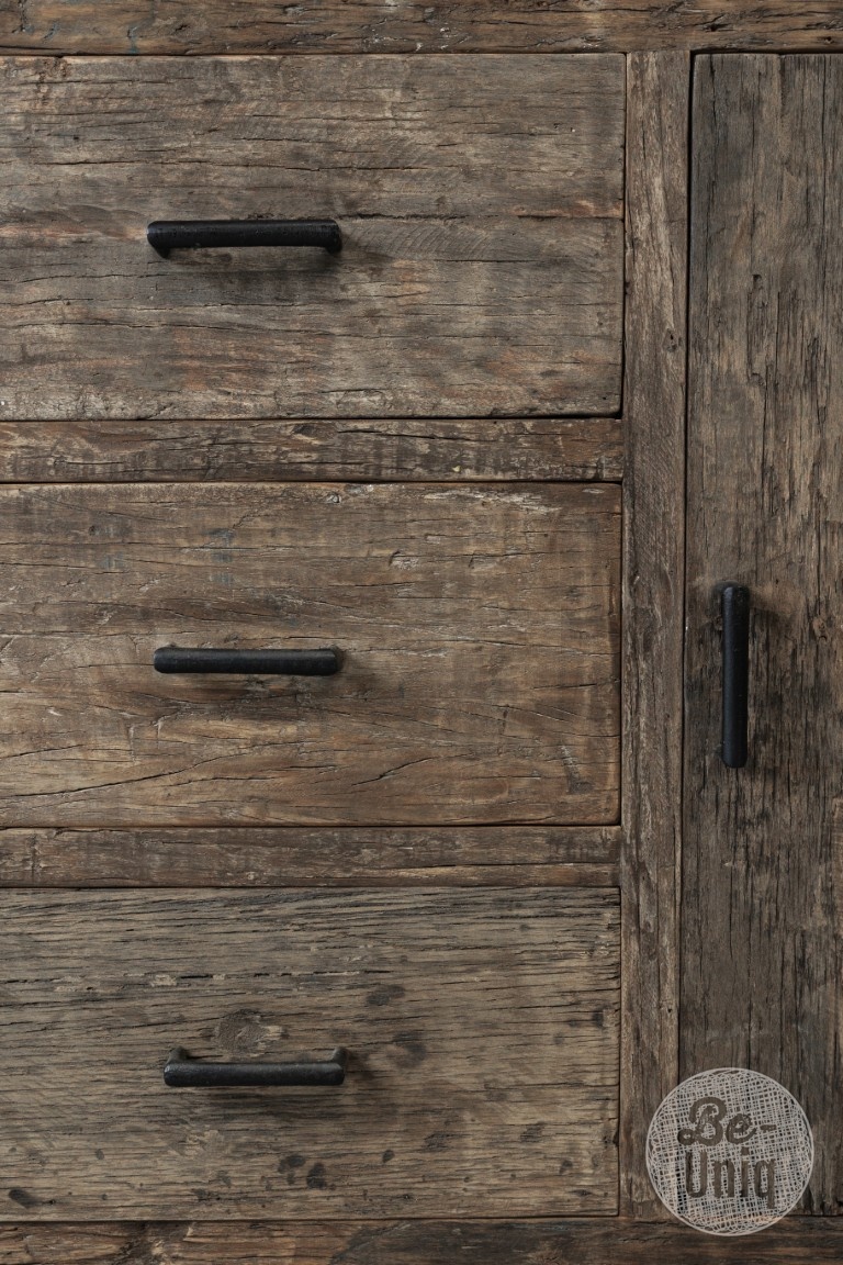 Be-Uniq Oude Houten Kast | Limited Edition | H90xB110xD45 cm