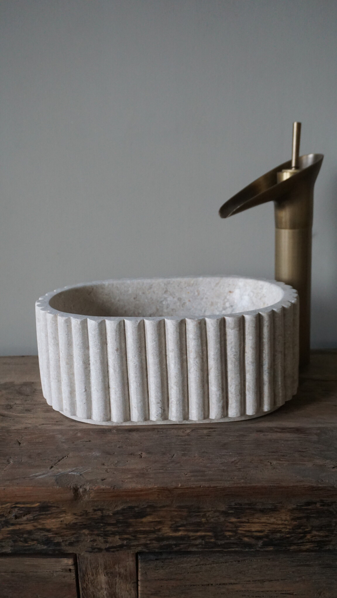 Rene Houtman Waskom Marmer Ovaal Geribbeld B30 x D20 x H12 cm