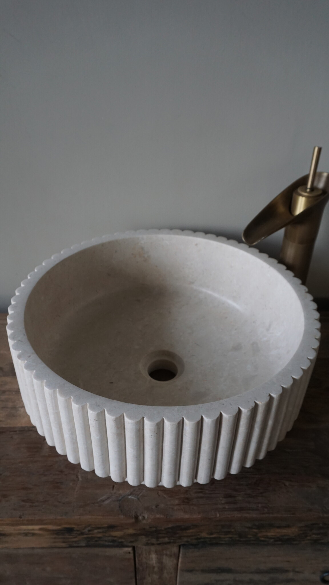 Rene Houtman Waskom Marmer Rond Geribbeld Rond 40 x Hoog 14 Cm