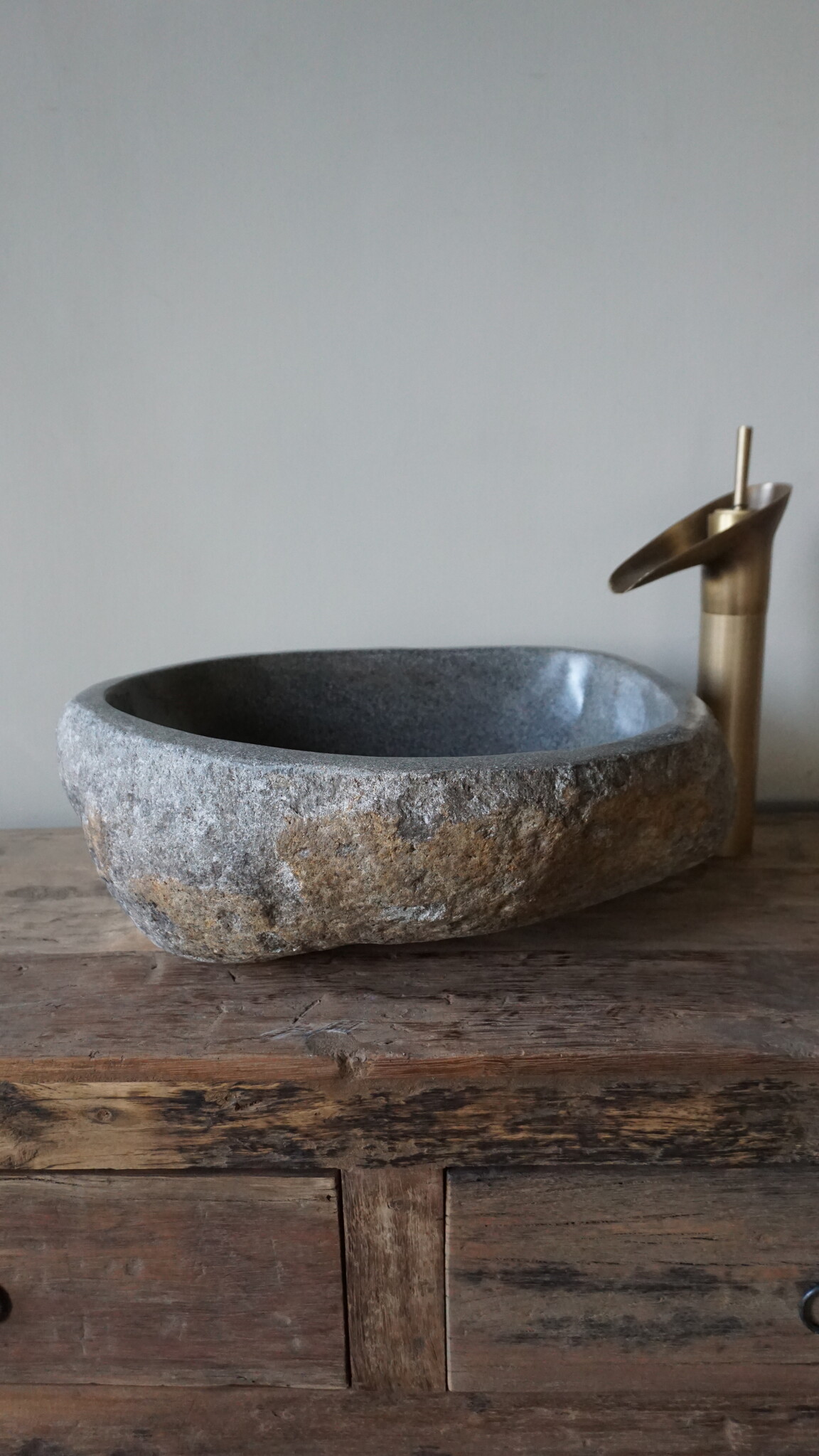 Rene Houtman Waskom Rivierkom Riviersteen - B43 x D34 x H16 Cm