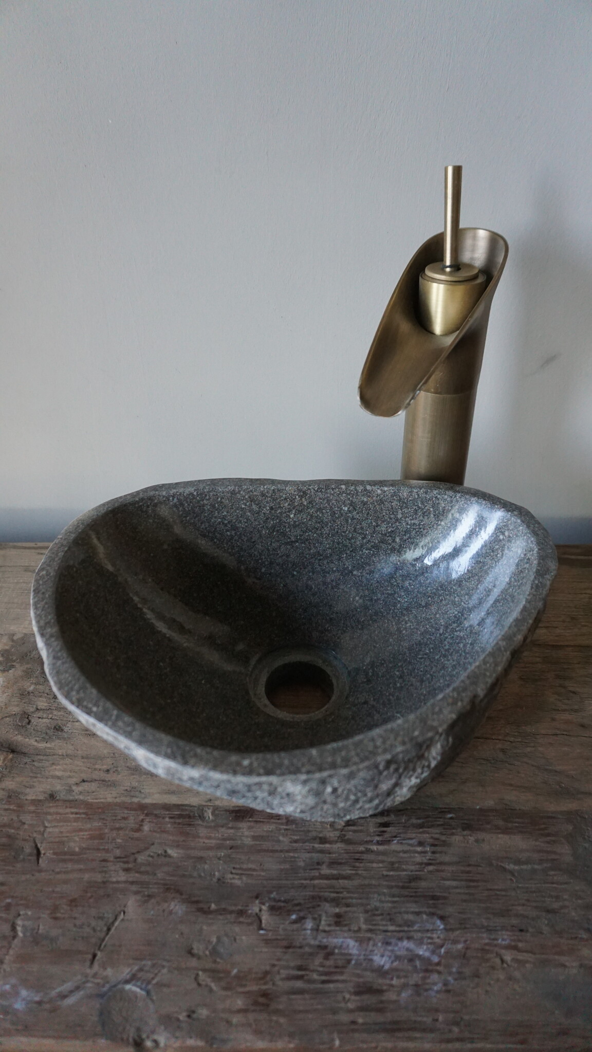 Rene Houtman Kleine Stenen Waskom Riviersteen B31 x D24 x H12.5 Cm