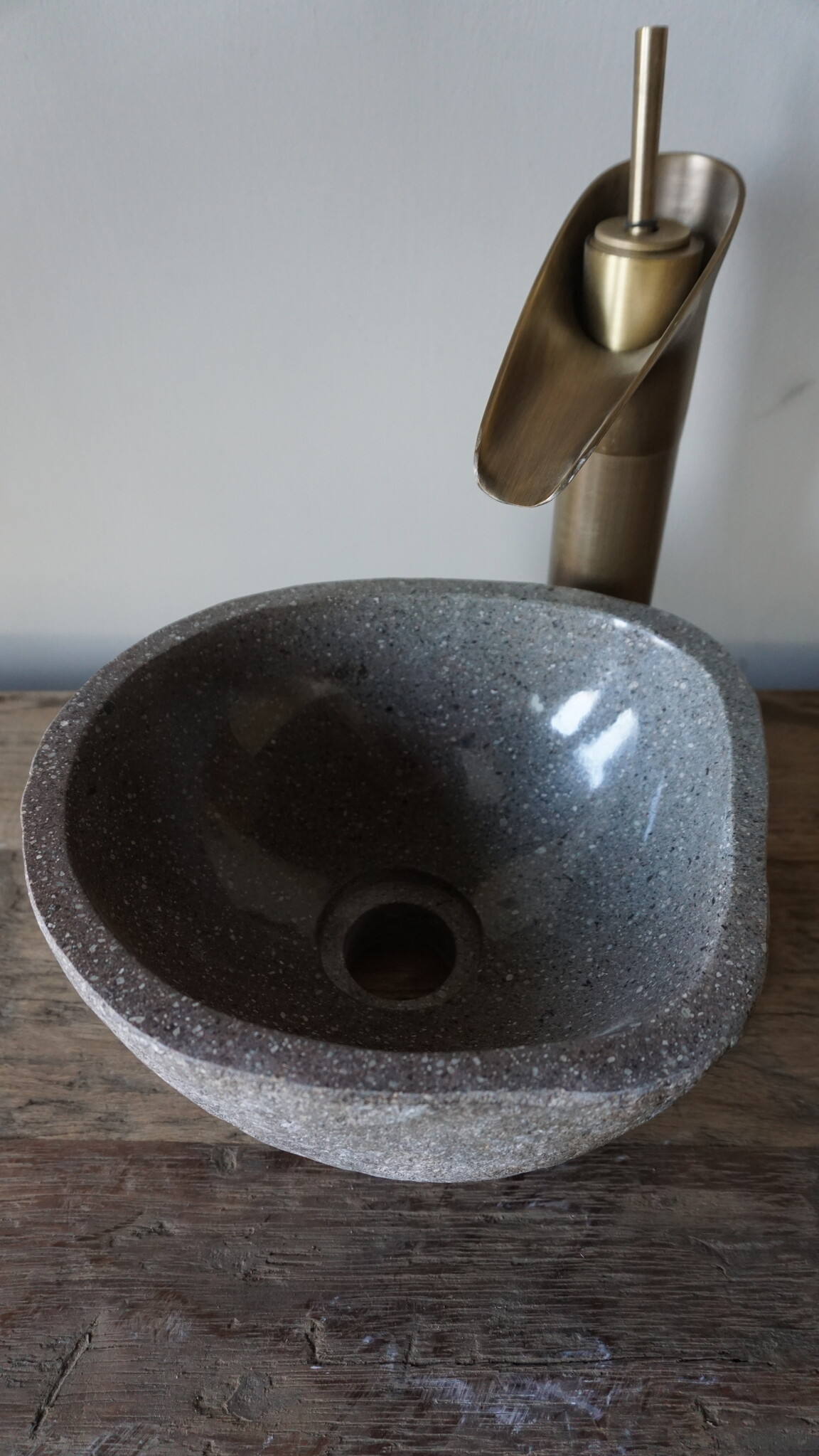 Rene Houtman Kleine Stenen Waskom Riviersteen B25 x D22 x H13 Cm
