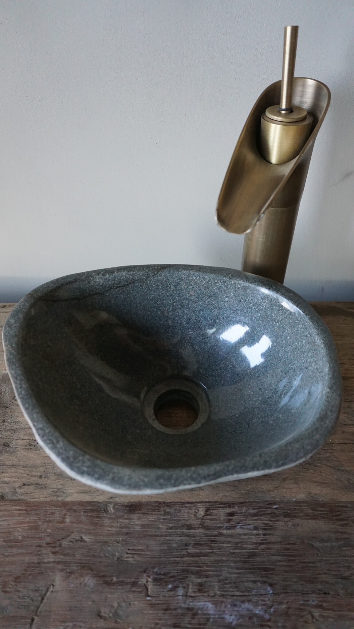 Rene Houtman Kleine Stenen Waskom Riviersteen B27 x D22 x H13 Cm