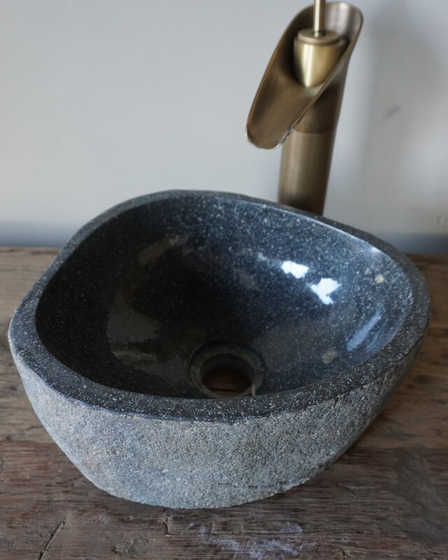 Rene Houtman Kleine Stenen Waskom Riviersteen B30 x D24 x H13 Cm