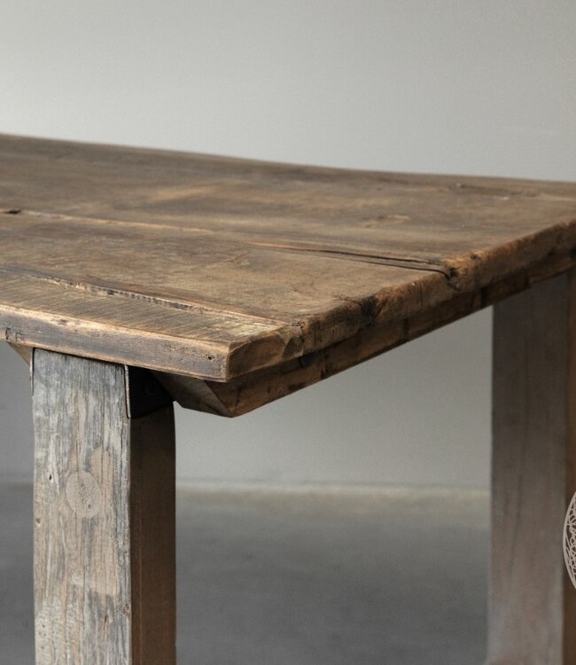 Be-Uniq Eettafel Oude Deur | Verweerd | H79xB190xD89 cm