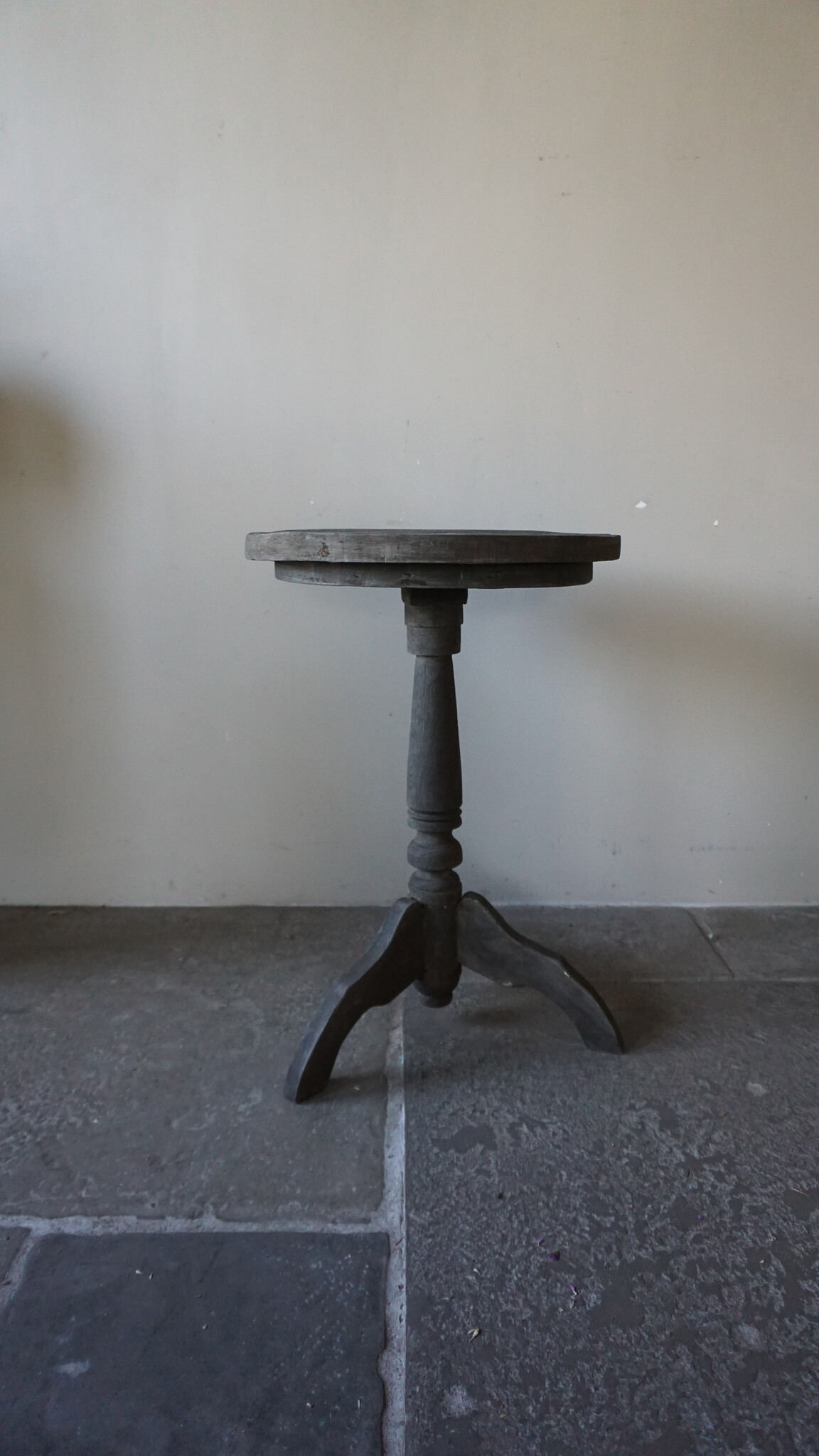 Rene Houtman Wijntafel | Teakhout | D50 x H75 cm | Nr 1