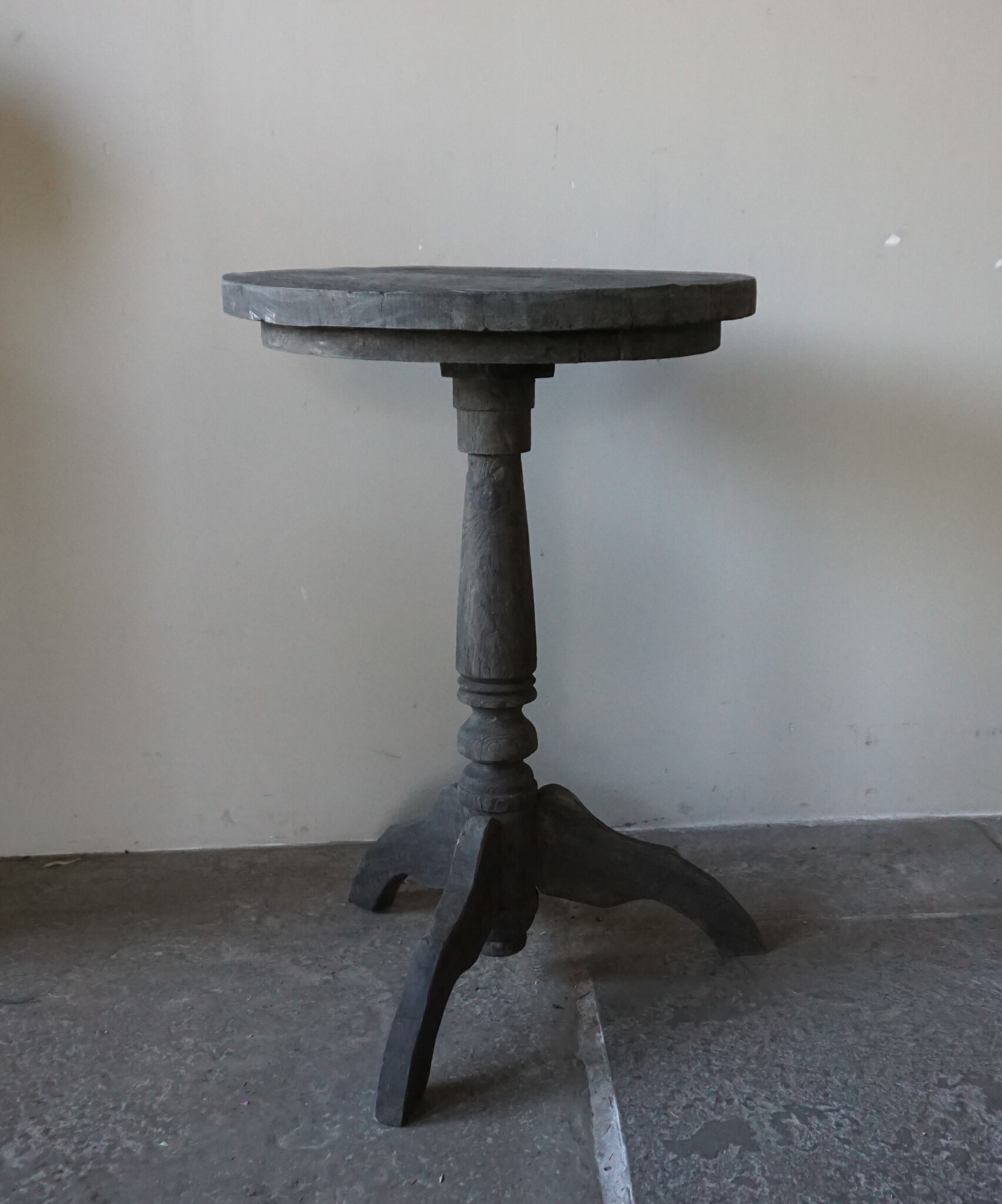 Rene Houtman Wijntafel | Teakhout | D50 x H75 cm | Nr 2