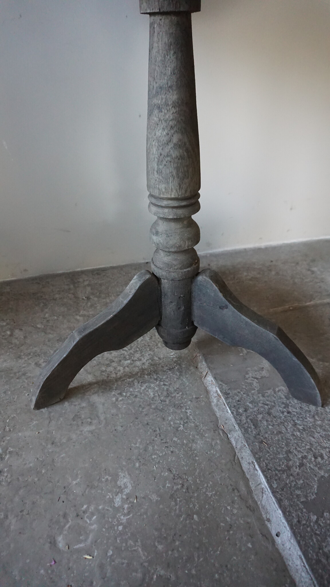 Rene Houtman Wijntafel | Teakhout | D60 x H75 cm | Nr 1