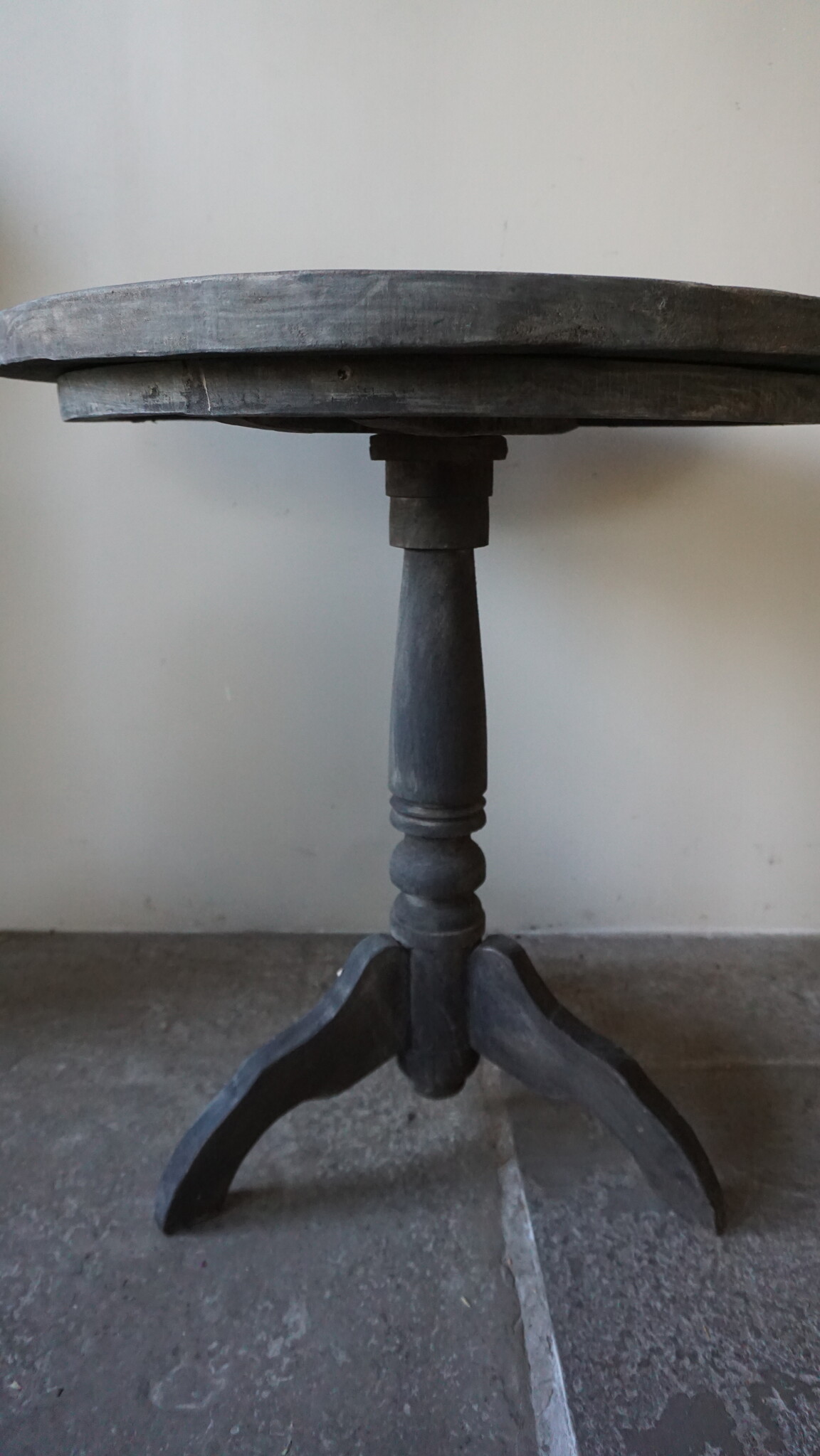 Rene Houtman Wijntafel | Teakhout | D70 x H75 cm | Nr 1