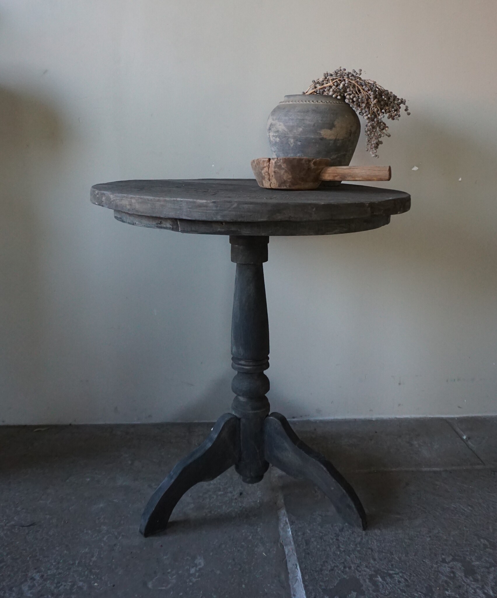Rene Houtman Wijntafel | Teakhout | D70 x H75 cm | Nr 1