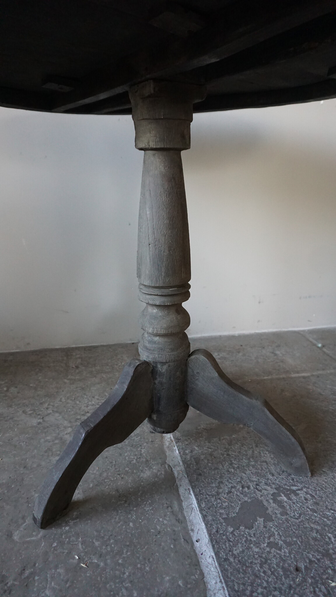 Rene Houtman Wijntafel | Teakhout | D80 x H75 cm | Nr 1