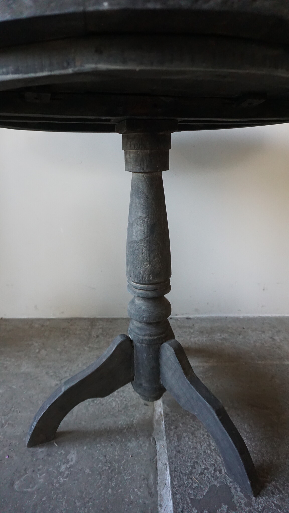 Rene Houtman Wijntafel | Teakhout | D80 x H75 cm | Nr 2