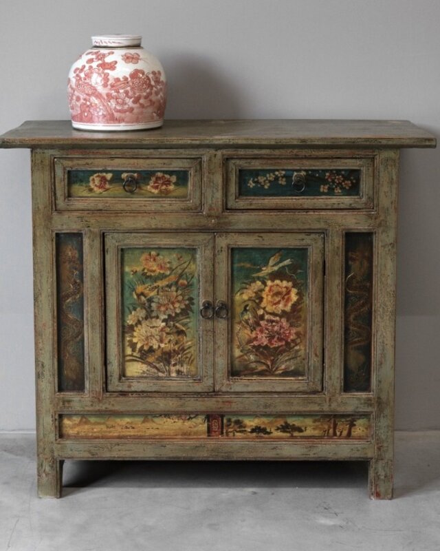Be-Uniq Oud Beschilderd Dressoir | China | H92 x B102 x D43 cm
