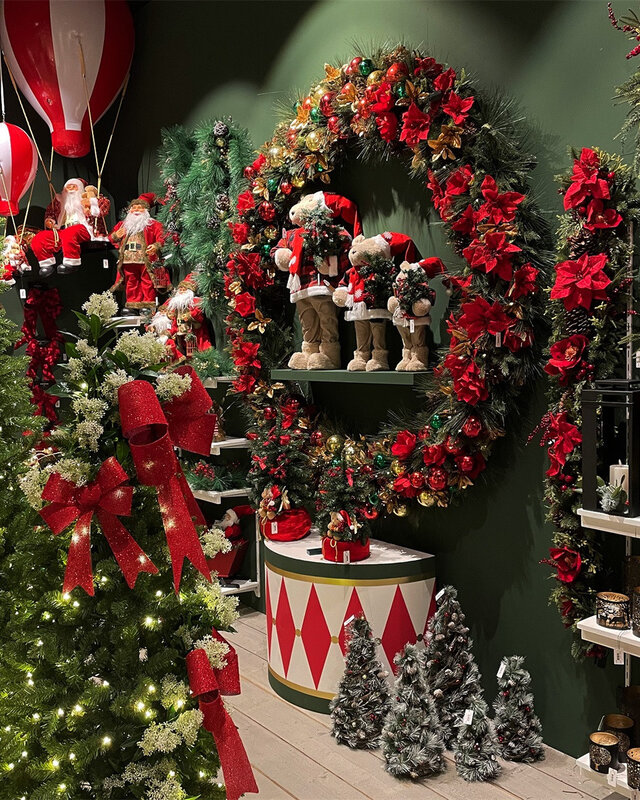 Rene Houtman Krans LED Unique Christmas Poinsettia XXXL – 223,5 x 223,5 x 33 cm