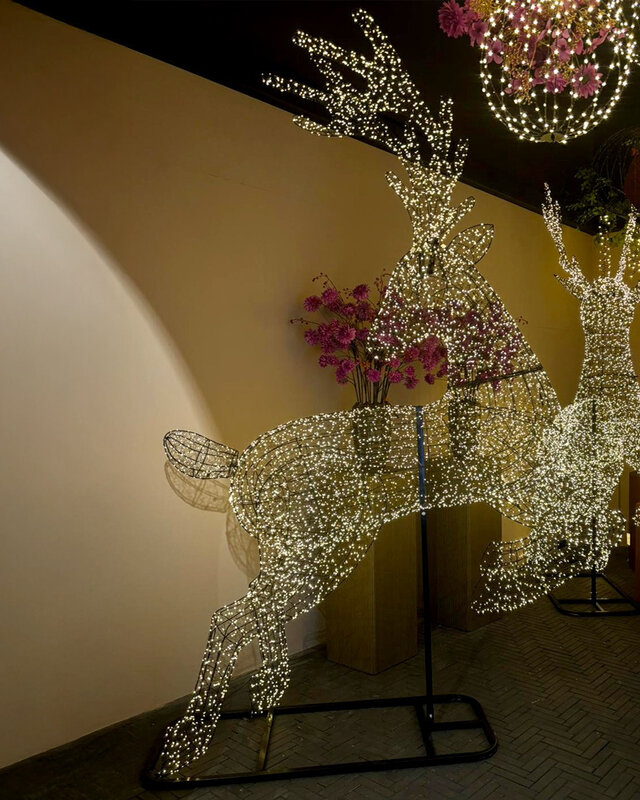 Rene Houtman Hert Nester XXXL LED Op Voet Tuin - 337 x 204 x 66 Cm