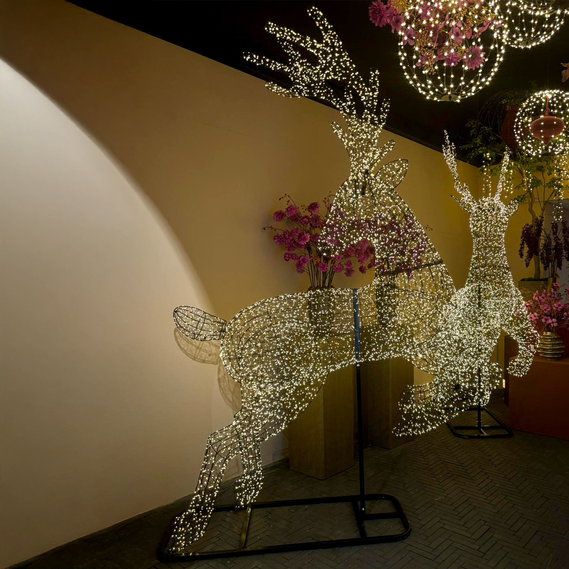 Rene Houtman Hert Nester XXXL LED Op Voet Tuin - 337 x 204 x 66 Cm
