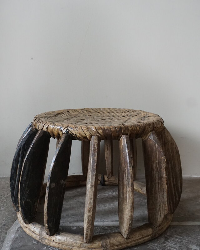 Rene Houtman Oud Chinees Rattan Krukje | Nr 2 | Rond | Uniek | Ø 38,5 x H25