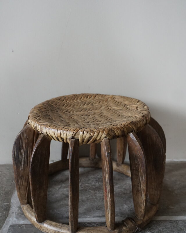 Rene Houtman Oud Chinees Rattan Krukje | Nr 3 | Rond | Uniek | Ø 38,5 x H28