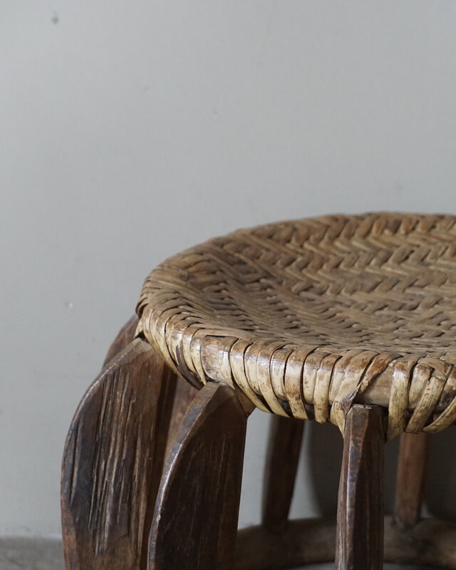 Rene Houtman Oud Chinees Rattan Krukje | Nr 3 | Rond | Uniek | Ø 38,5 x H28