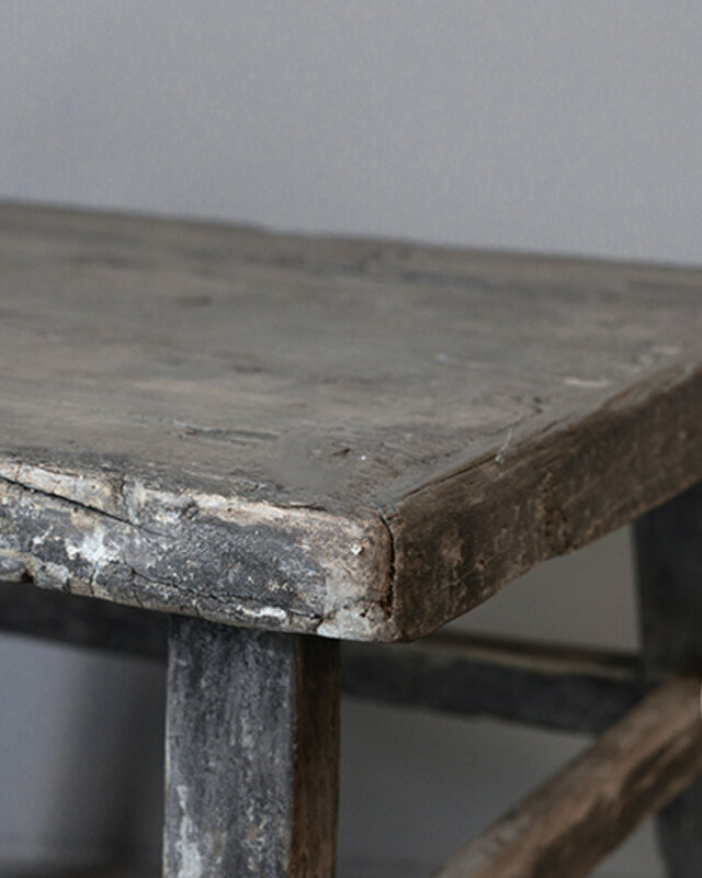 Be-Uniq Oude Bijzettafel | China | H45xB60xD58 cm