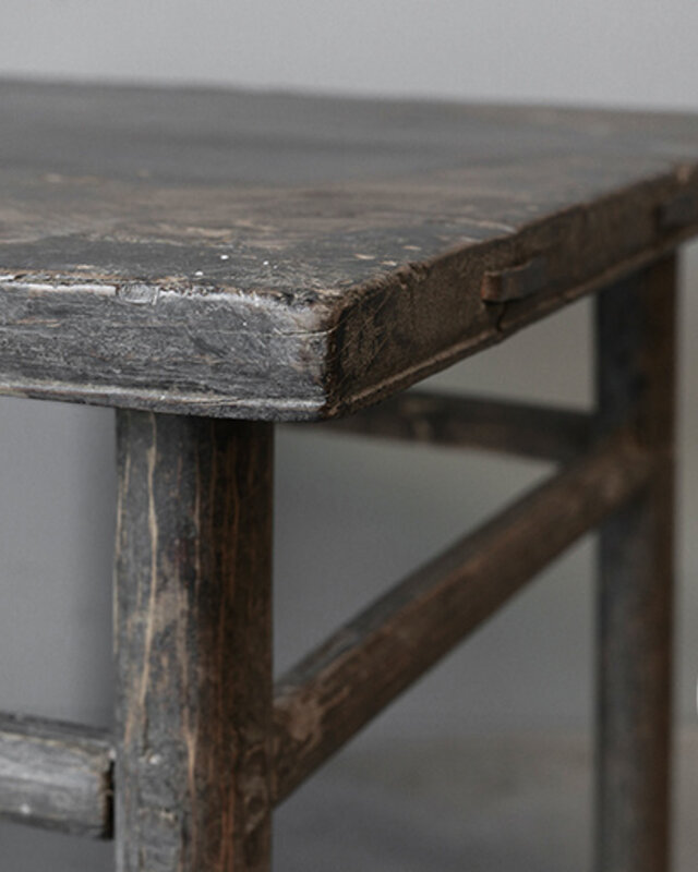 Be-Uniq Oude Bijzettafel | China | H45xB72xD69 cm