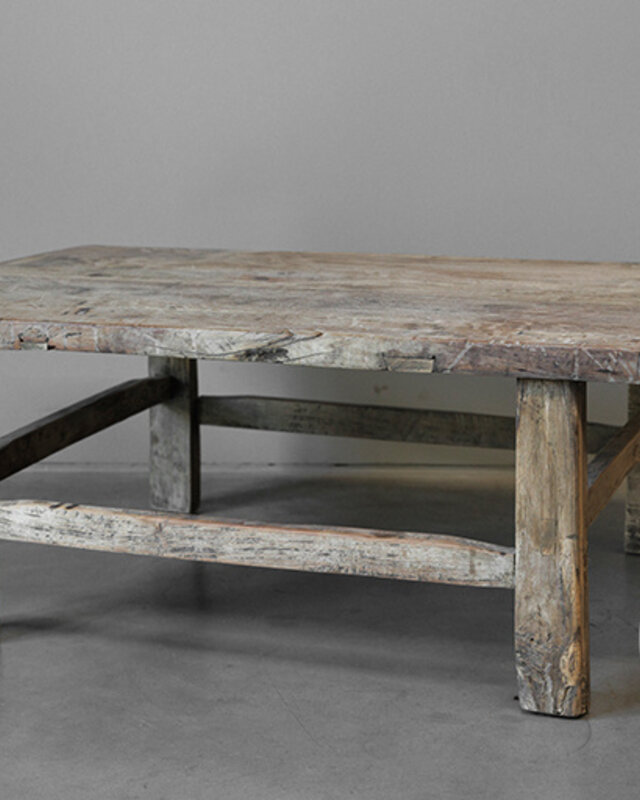 Be-Uniq Oude Bijzettafel | China | H30xB82xD52 cm