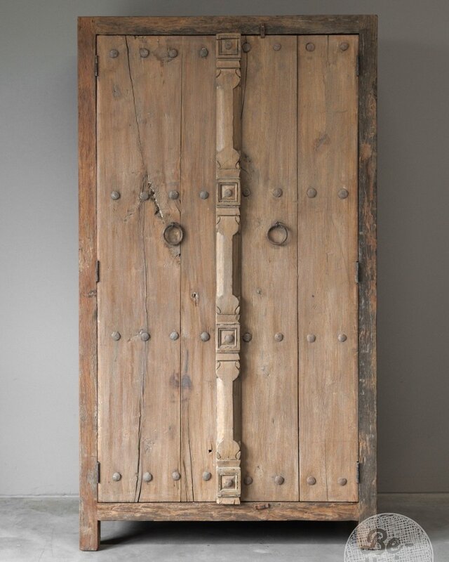 Be-Uniq Unieke Oude Kast | India | H176xB98xD45 cm