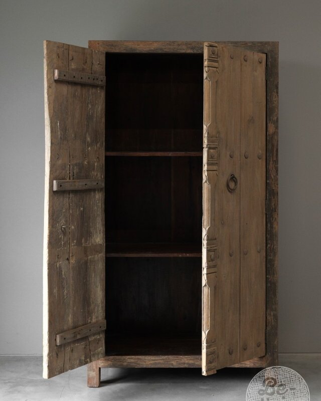 Be-Uniq Unieke Oude Kast | India | H176xB98xD45 cm