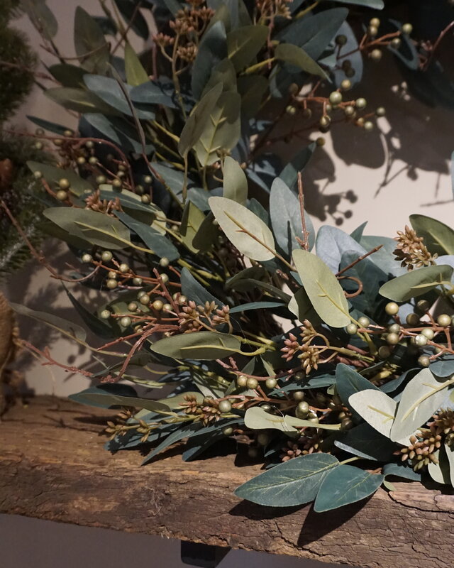Rene Houtman Krans Eucalyptus L – Donkergroen – 71 x 71 x 12 cm