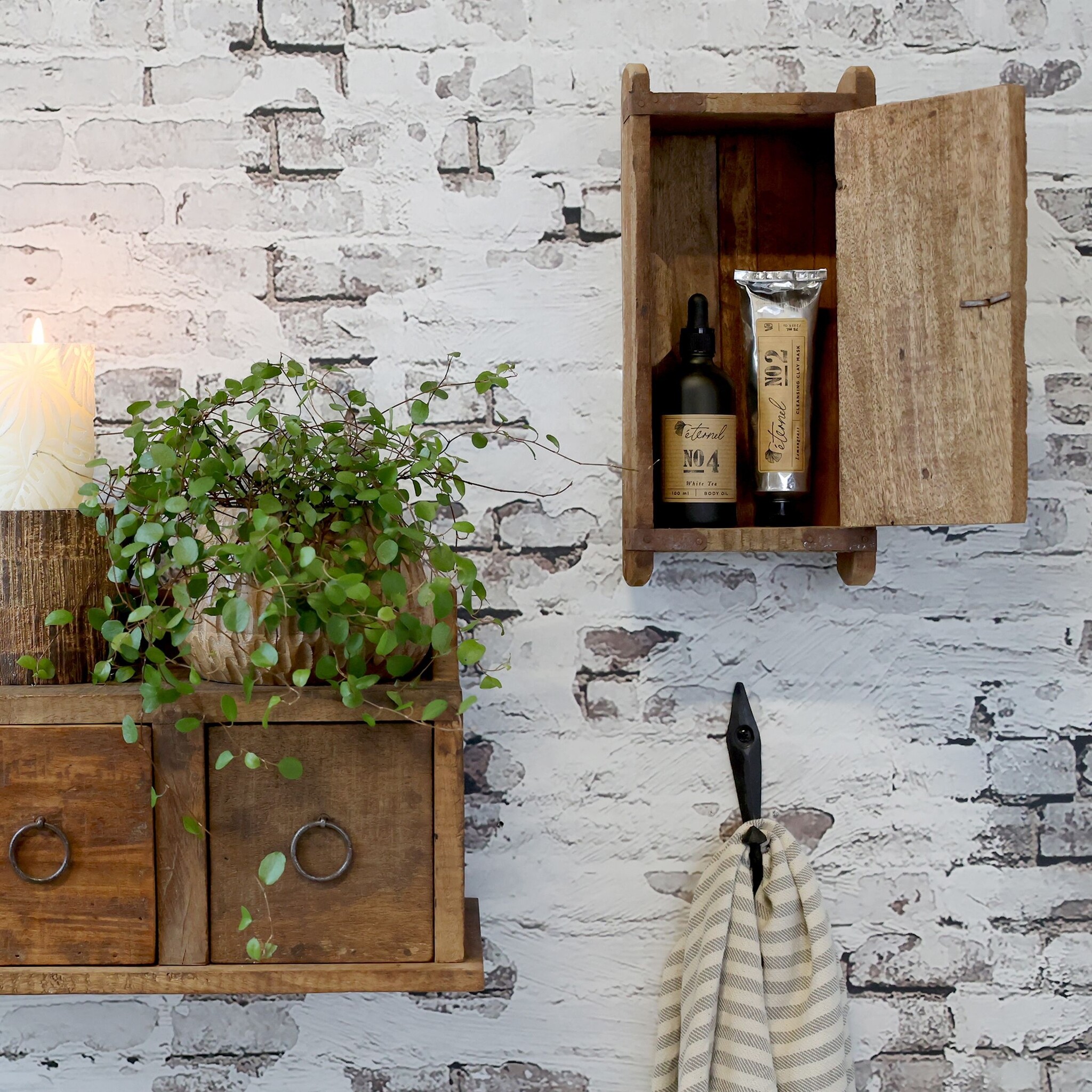 Rene Houtman Houten Wandkastje Grimaud | H32 x L15 x D9 cm