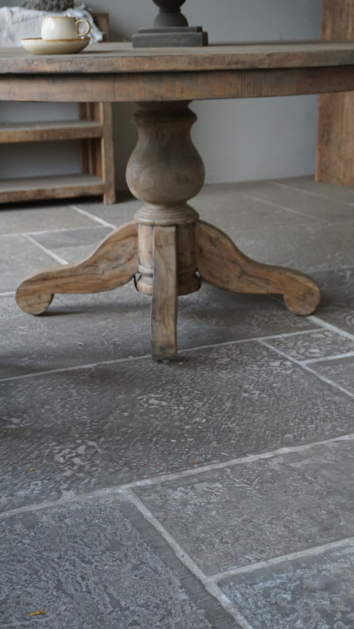 Rene Houtman Ronde Oud Eiken Eettafel – Ø140 x H79 cm