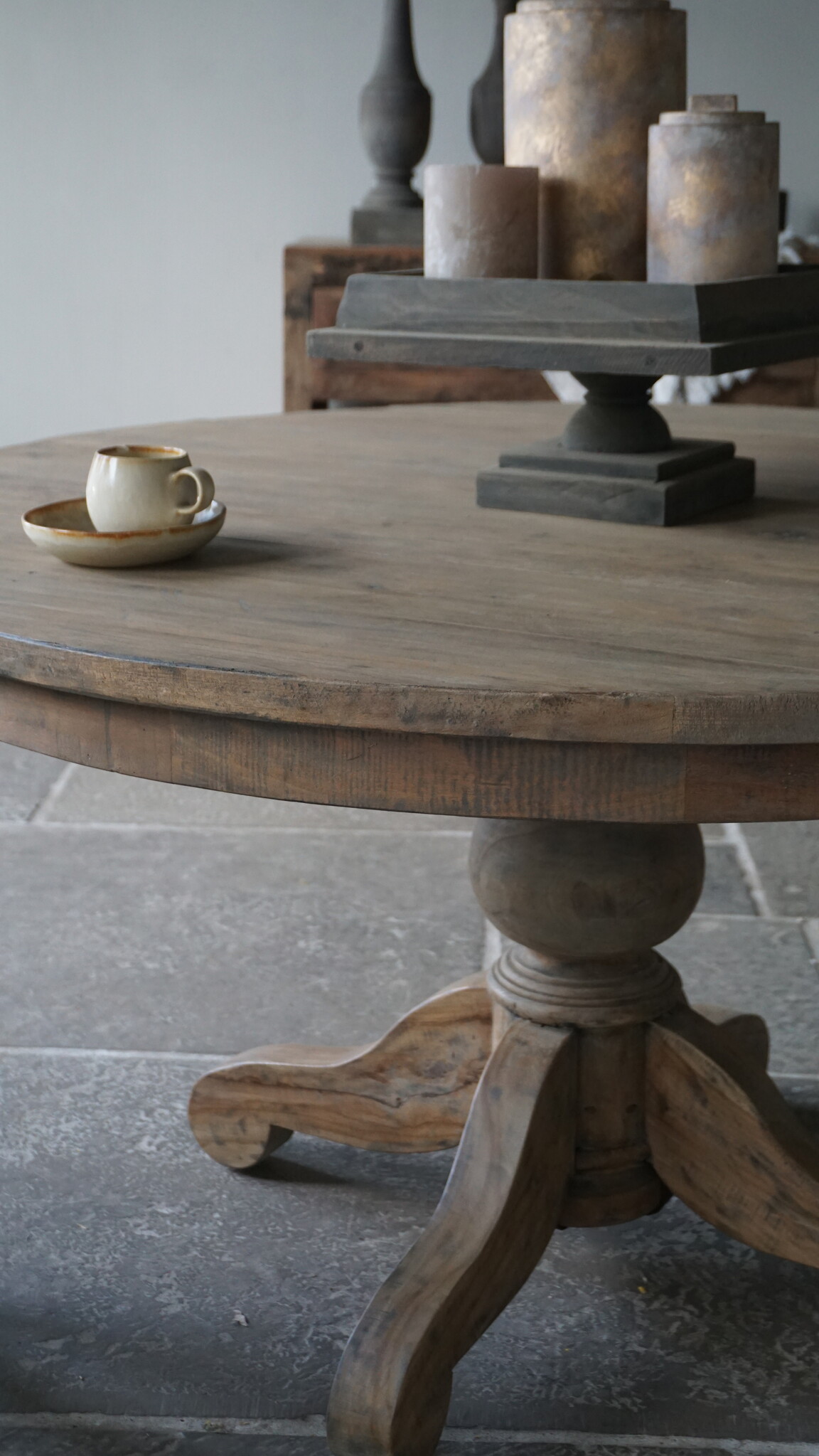 Rene Houtman Ronde Oud Eiken Eettafel – Ø140 x H79 cm